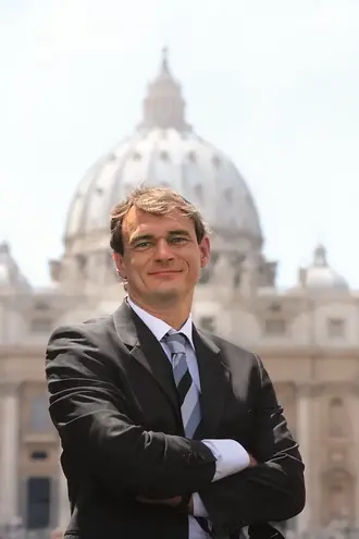 Portrait: Andreas Englisch